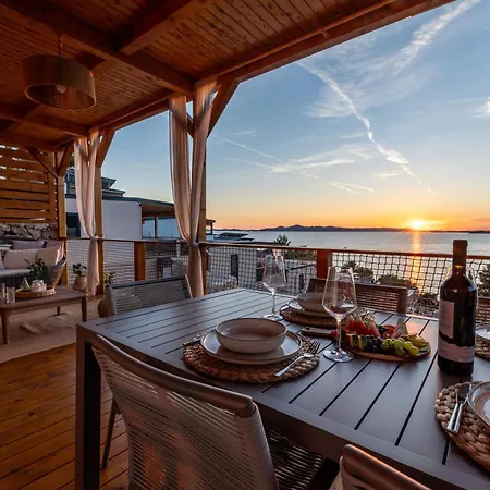 Venettus Premium Mobile